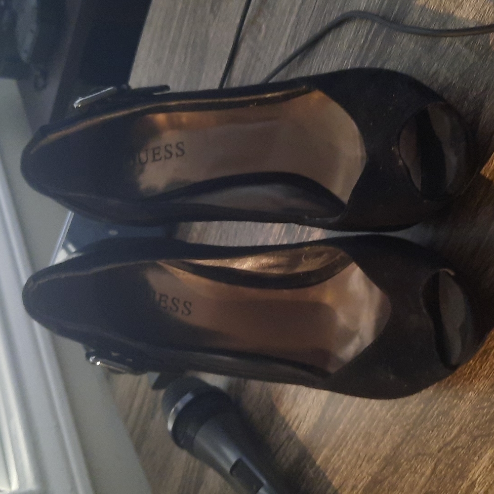 GUESS stiletto shoss